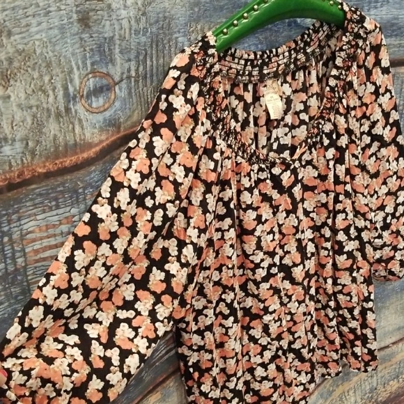 Faded Glory Brand 4X Boho Chic Pink Floral Blouse! - Picture 3 of 6